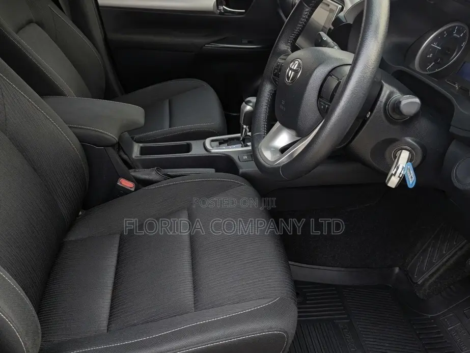Toyota Hilux 2018 Red