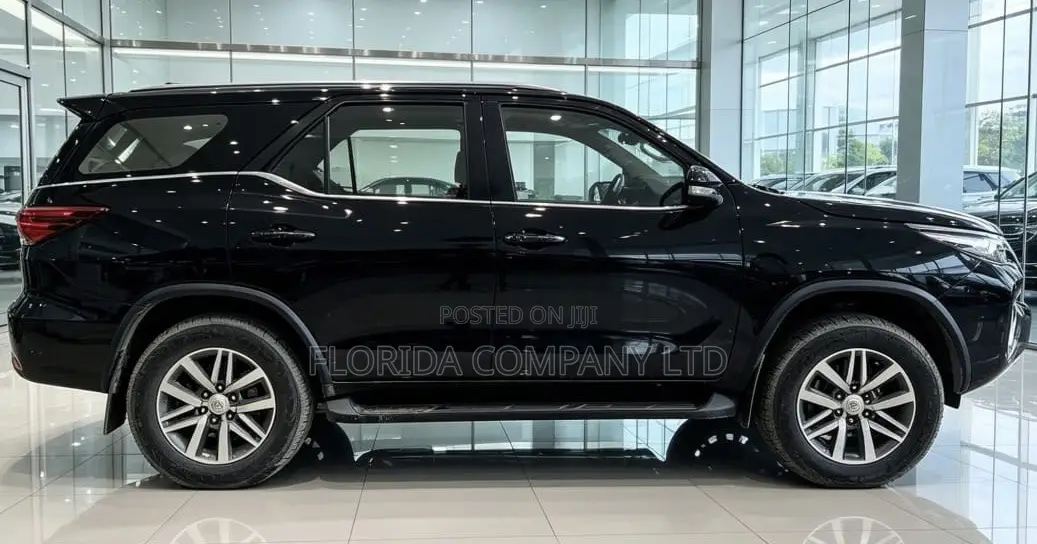 Toyota Fortuner 2017 Black