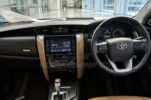 Toyota Fortuner 2017 Black