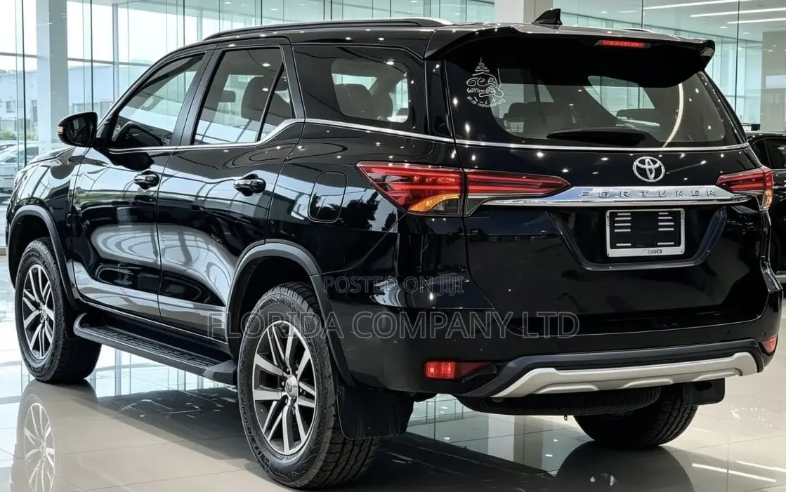 Toyota Fortuner 2017 Black