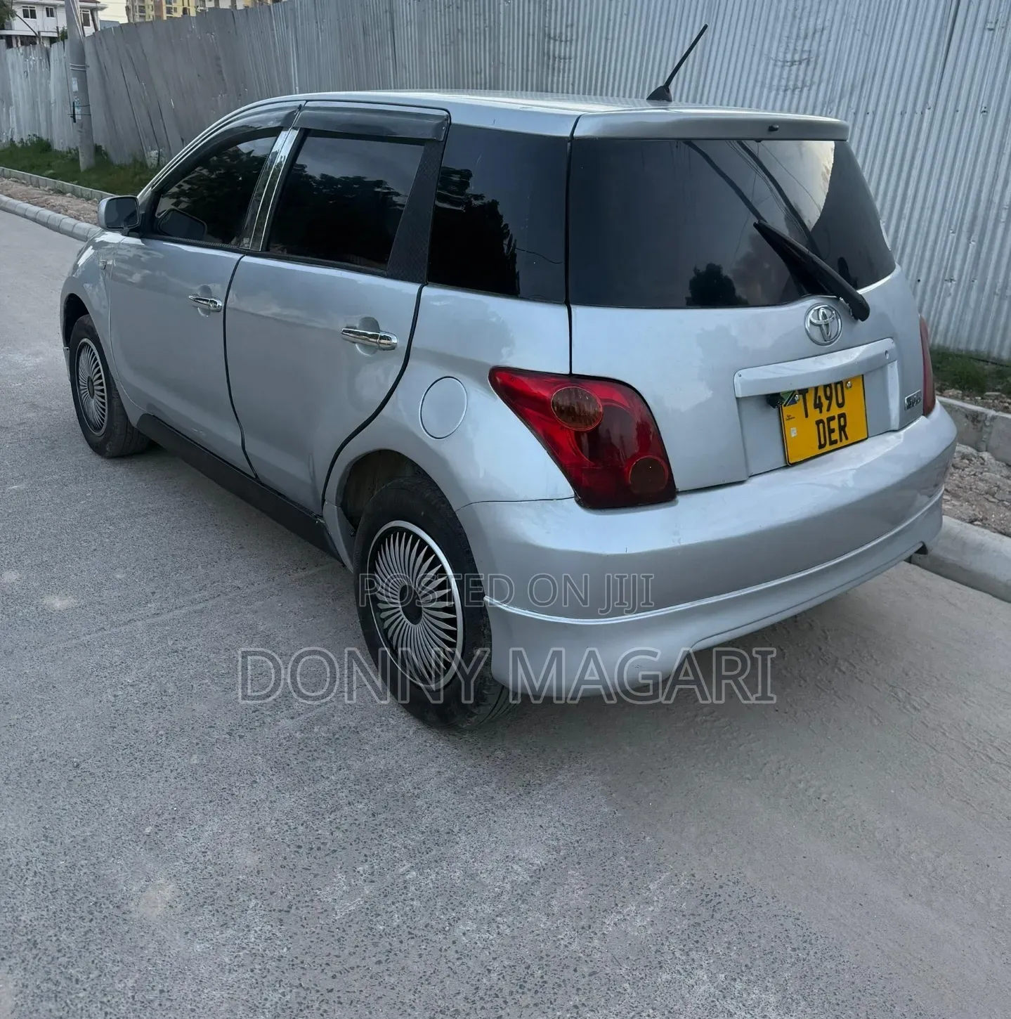 Toyota IST 2005 Silver