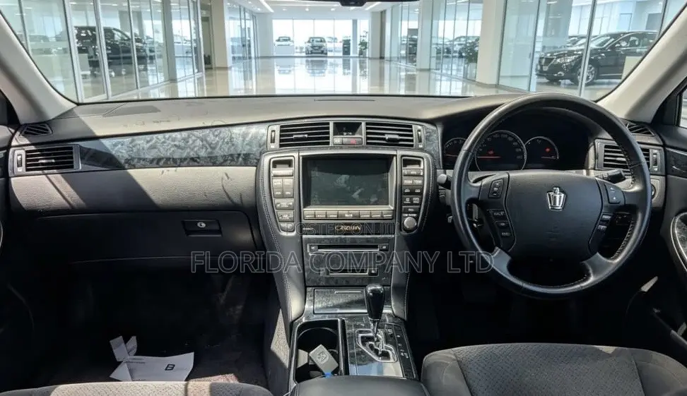 Toyota Crown 2006 Black