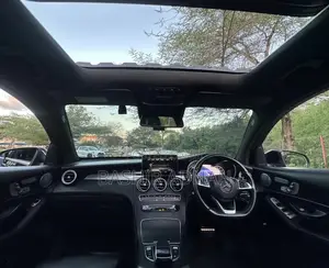 Mercedes-Benz GLC-Class GLC250 Sport Utility 4-Door (2.0L, 4cyl Turbo)