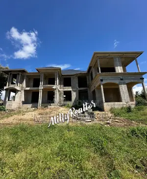 8bdrm House in Mbweni Mpiji for sale