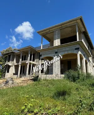 8bdrm House in Mbweni Mpiji for sale