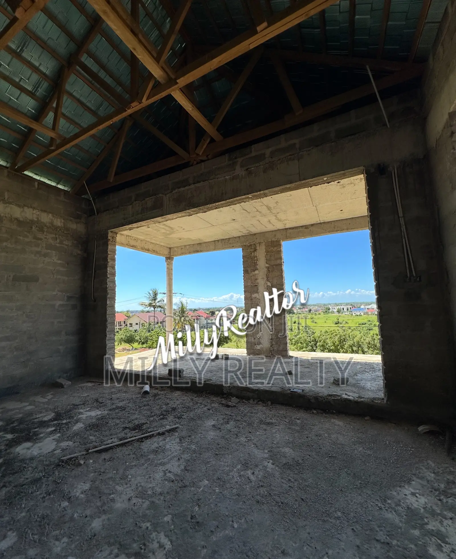 8bdrm House in Mbweni Mpiji for sale