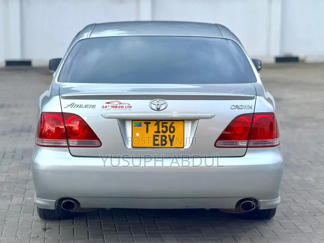 Toyota Crown Royale 2005 Silver