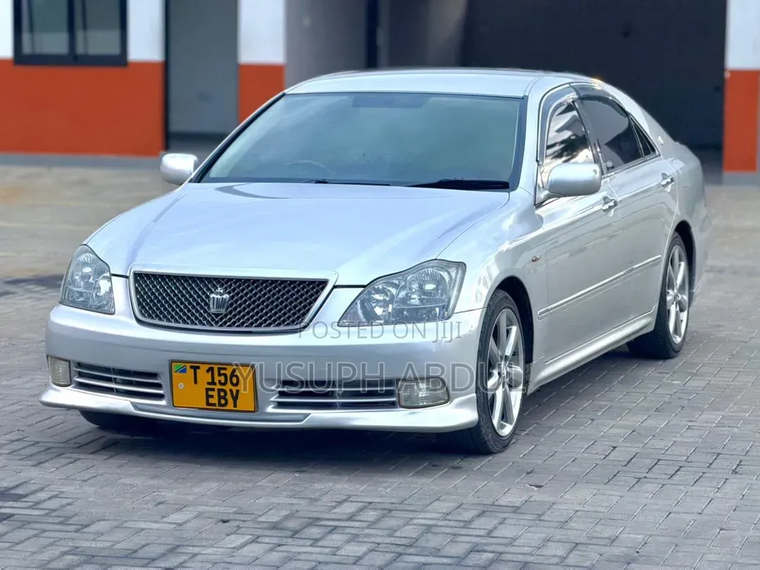 Toyota Crown Royale 2005 Silver