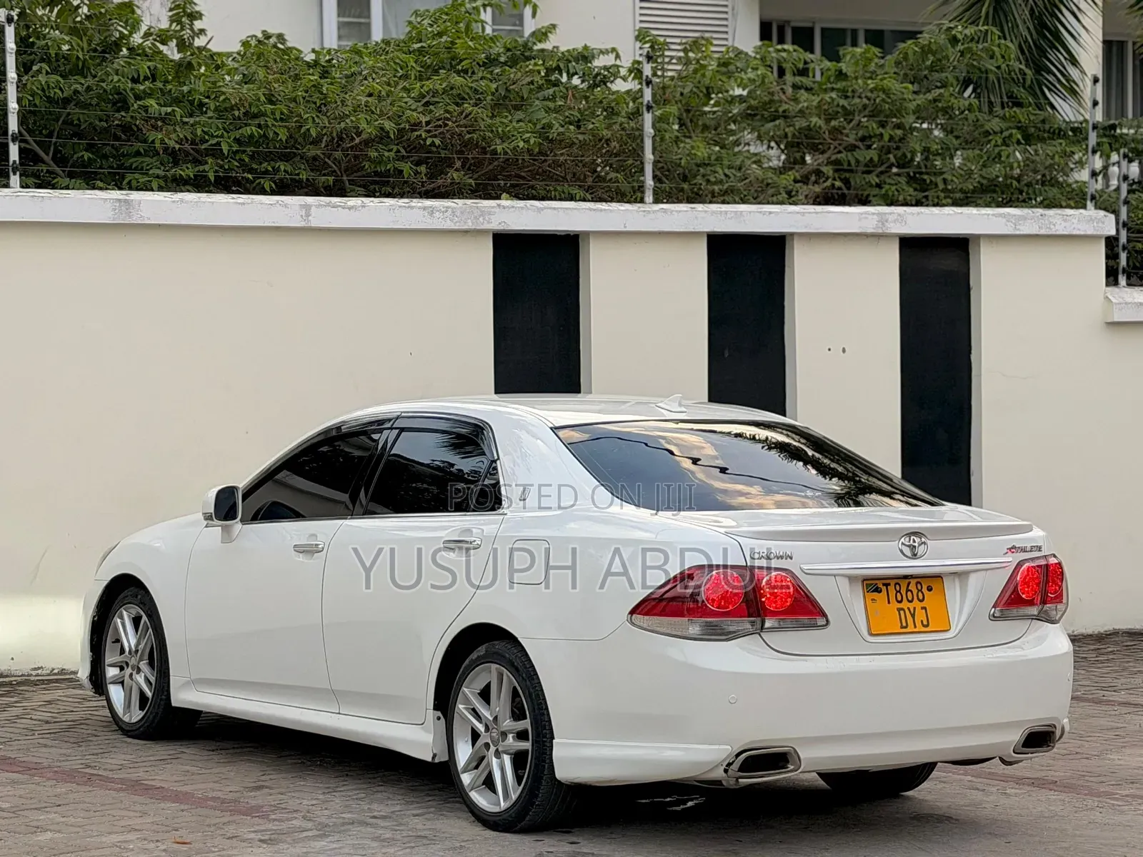 Toyota Crown 2011 White