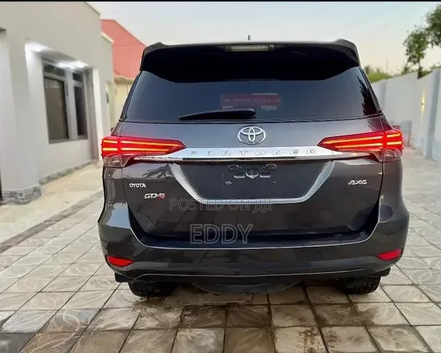 Toyota Fortuner 2017 Gray