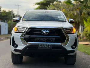New Toyota Hilux 2024 White