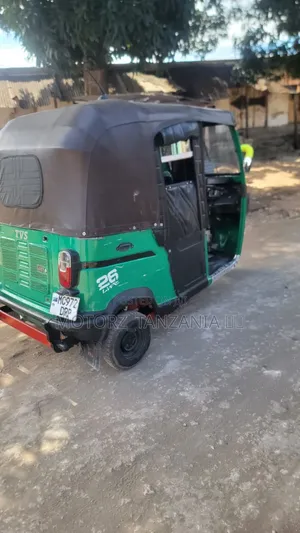 TVS King Deluxe Plus iTouch Start 2022 Green