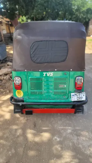 TVS King Deluxe Plus iTouch Start 2022 Green