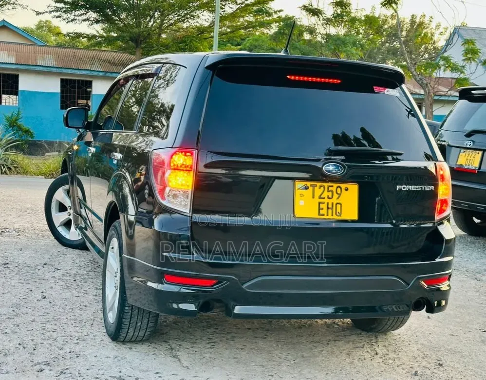 Subaru Forester 2010 Black