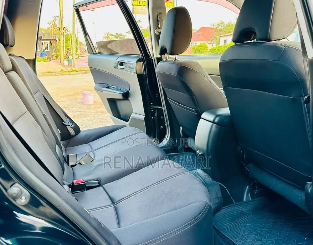 Subaru Forester 2010 Black