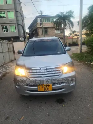 Toyota Noah 2005 Silver