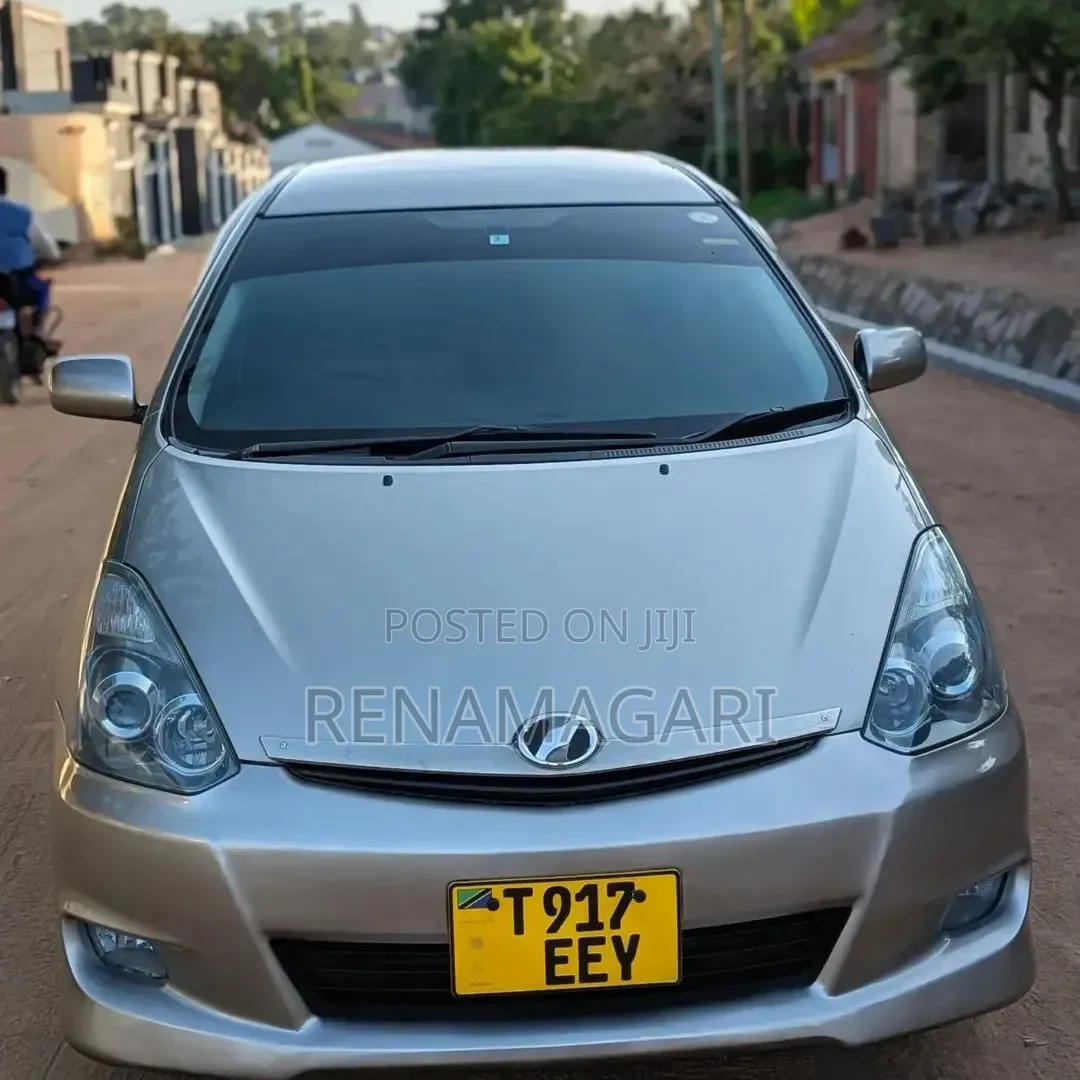 Toyota Wish 2005 Silver