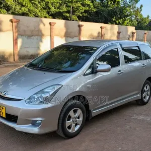 Toyota Wish 2005 Silver