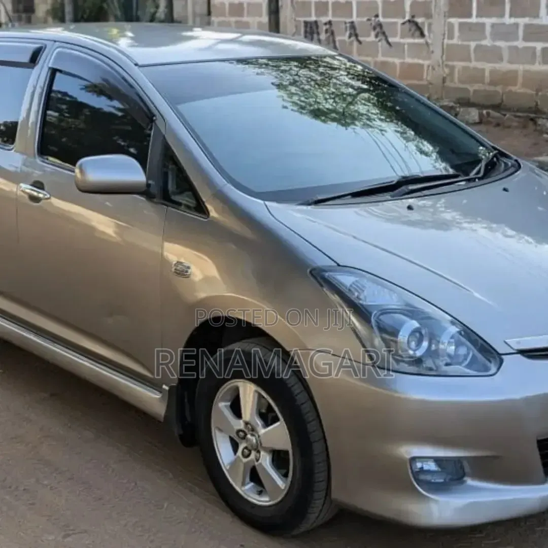 Toyota Wish 2005 Silver