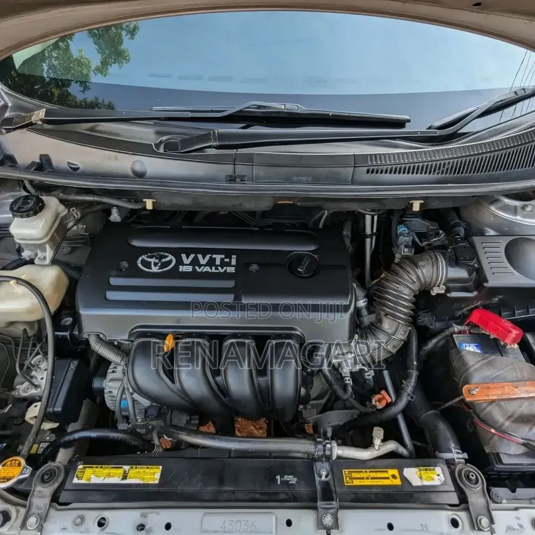 Toyota Wish 2005 Silver