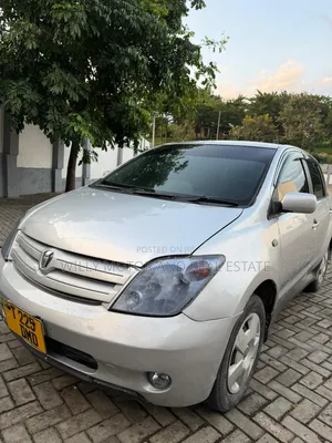 Toyota IST 2005 Silver