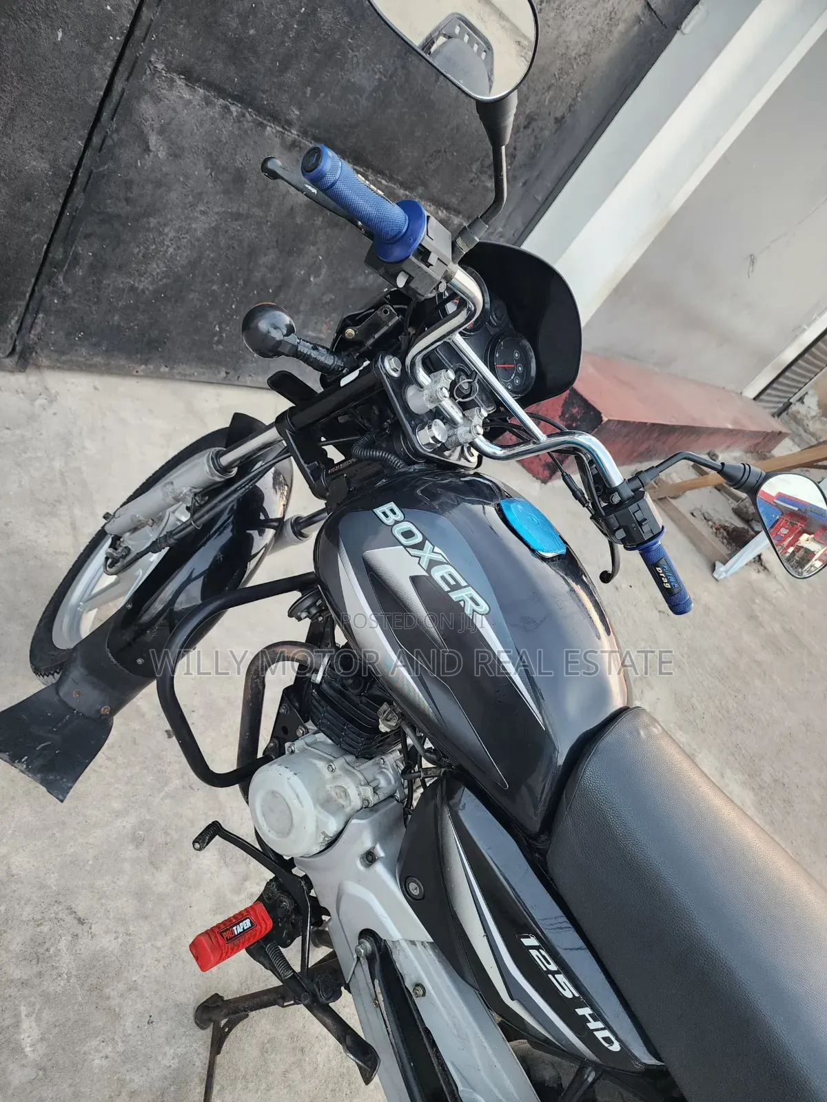 New Bajaj Boxer 125 2023 Black