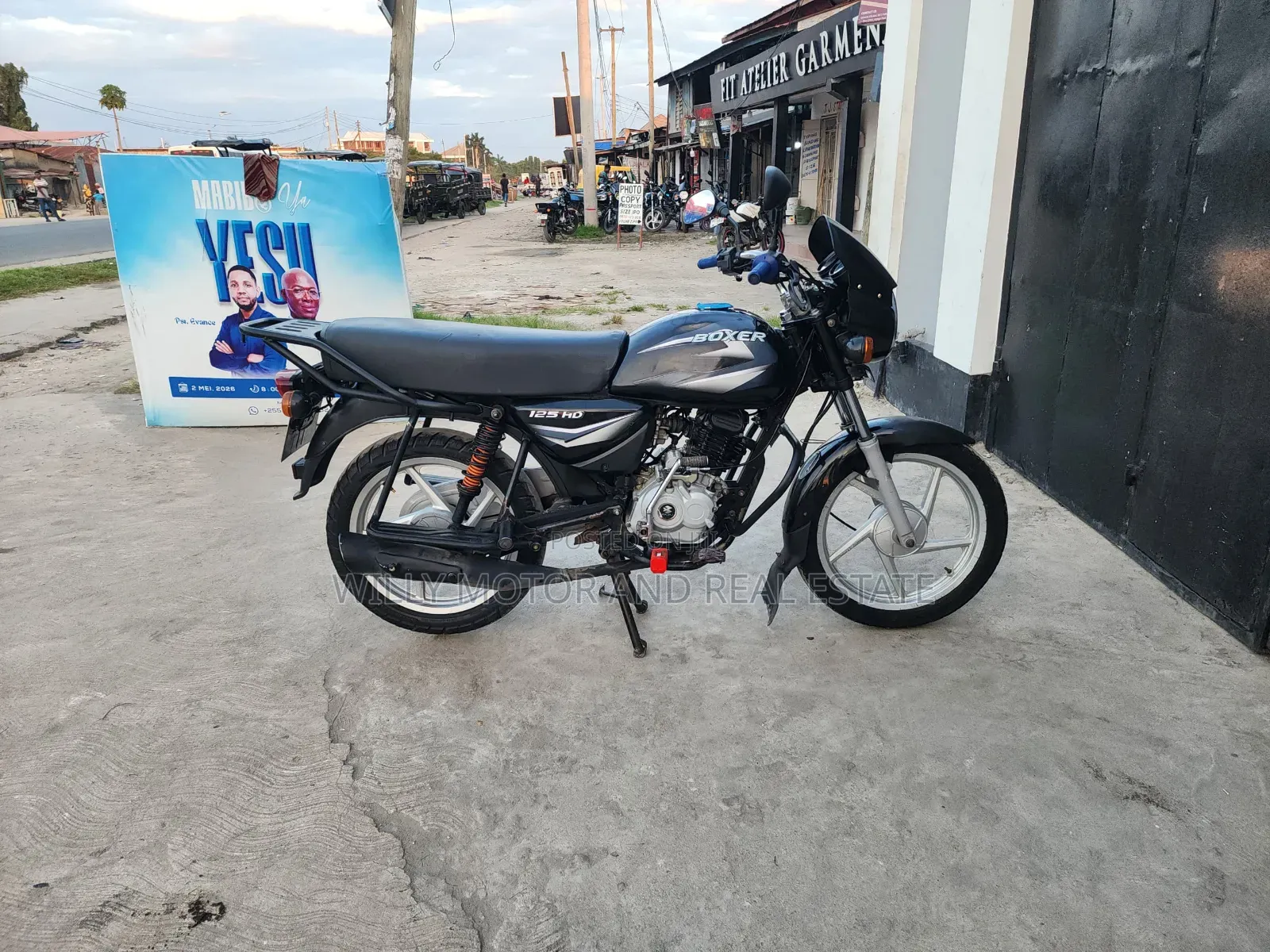New Bajaj Boxer 125 2023 Black