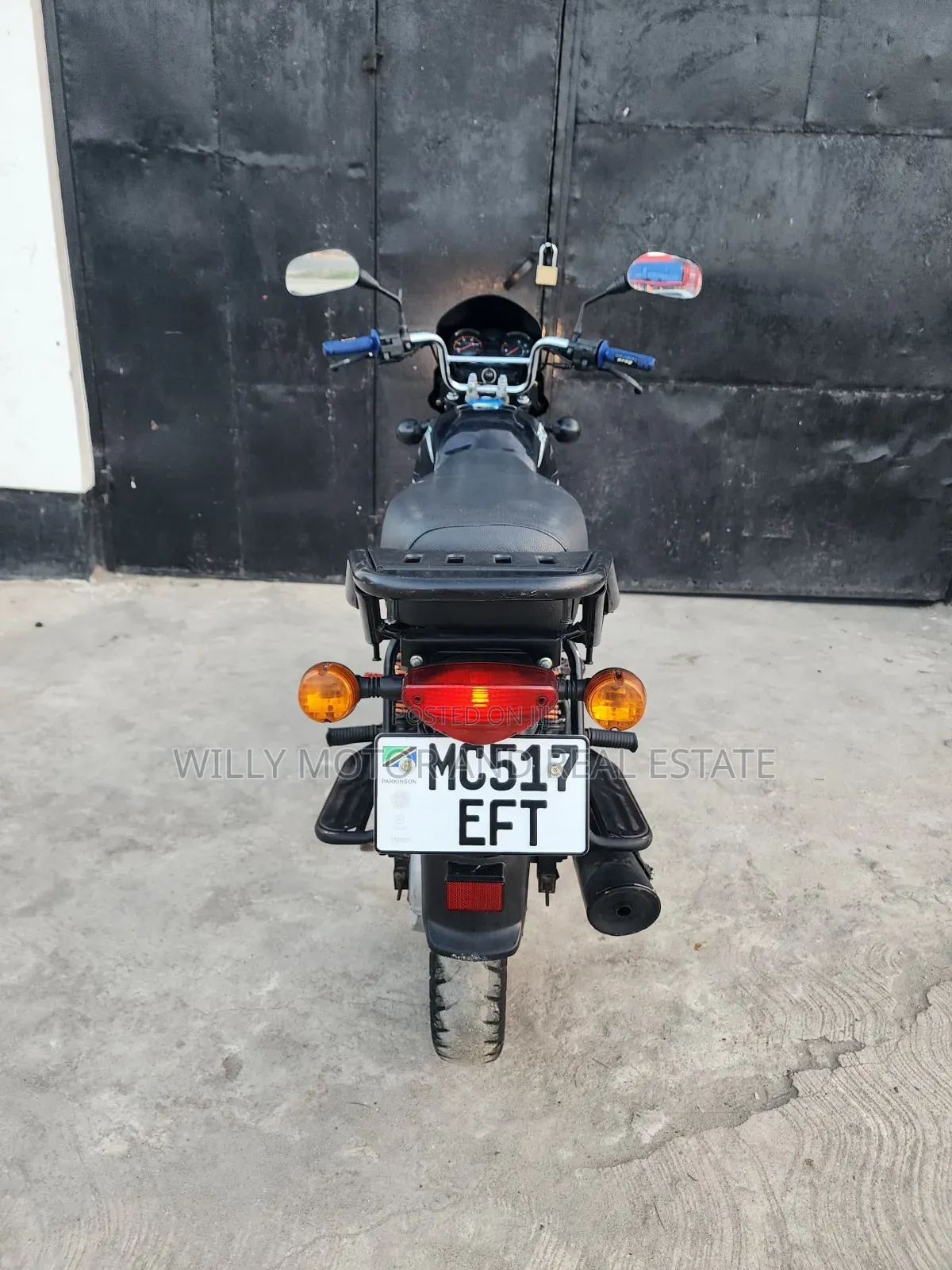 New Bajaj Boxer 125 2023 Black
