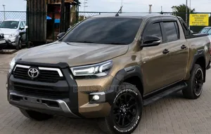 Toyota Hilux 2023 Gold