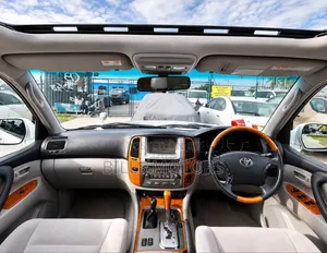 Toyota Land Cruiser 2005 White