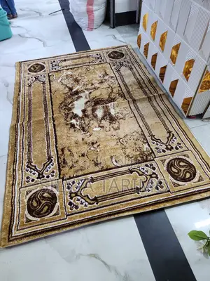 Elegant Luxury Area Carpet Rug – (Size 6/7 Feets)