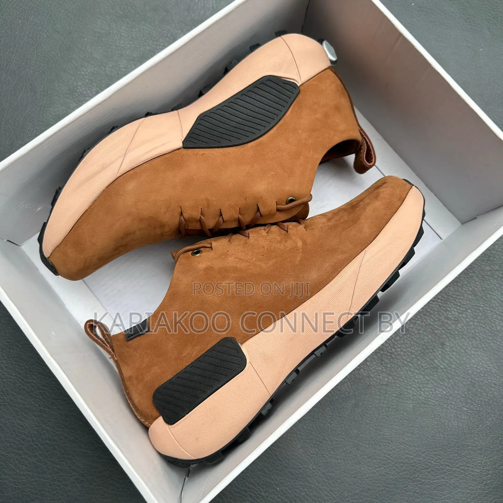 Ecco Comfort Leather Sneakers