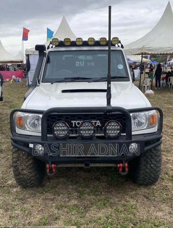 Toyota Land Cruiser 79 Series 2023 White