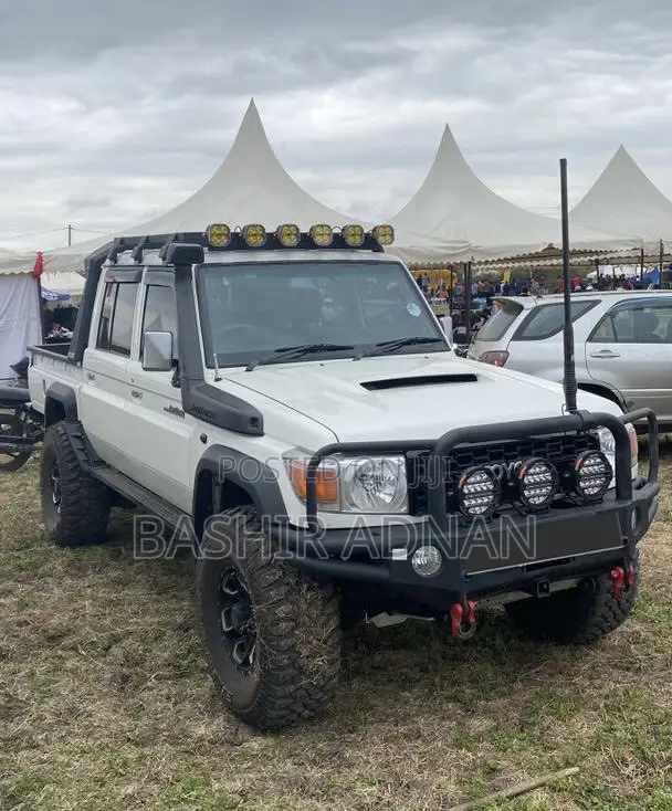 Toyota Land Cruiser 79 Series 2023 White