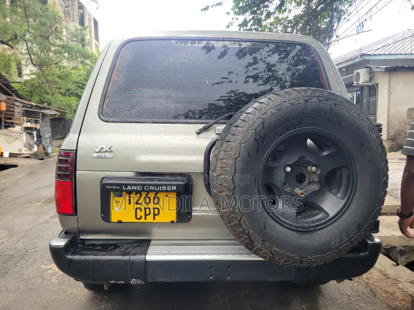 Toyota Land Cruiser 1998 Gray