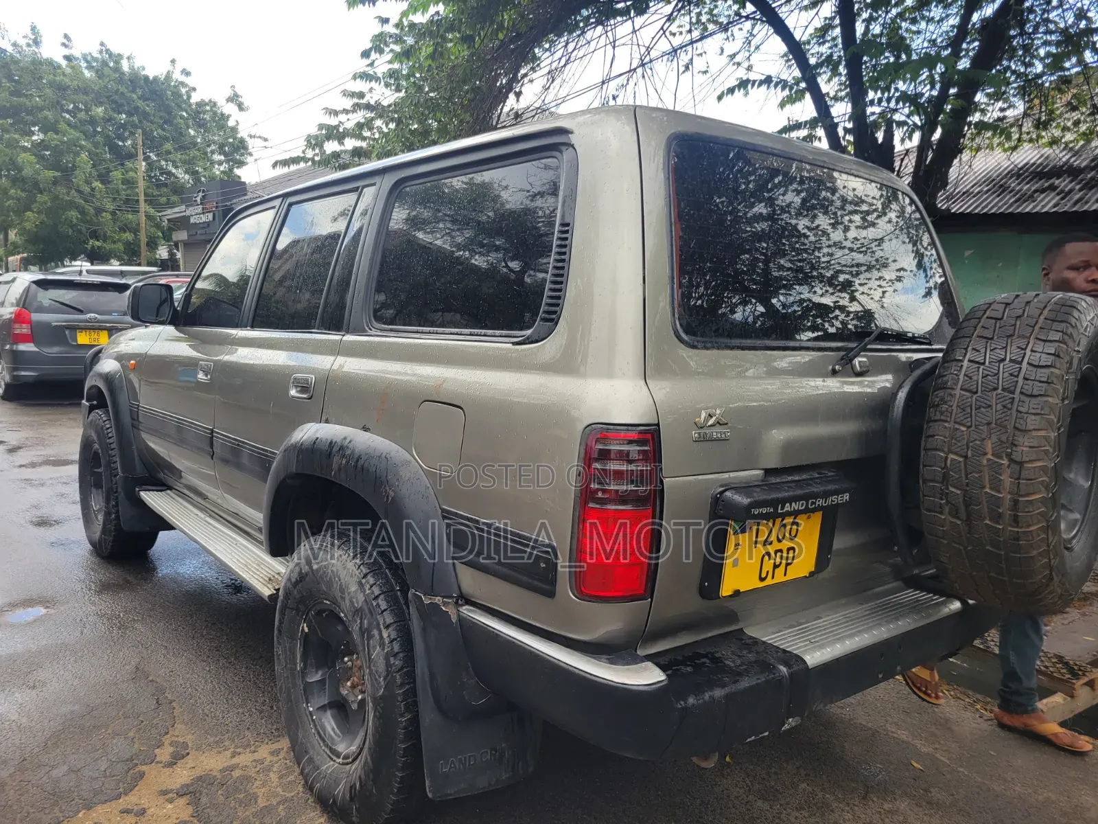 Toyota Land Cruiser 1998 Gray