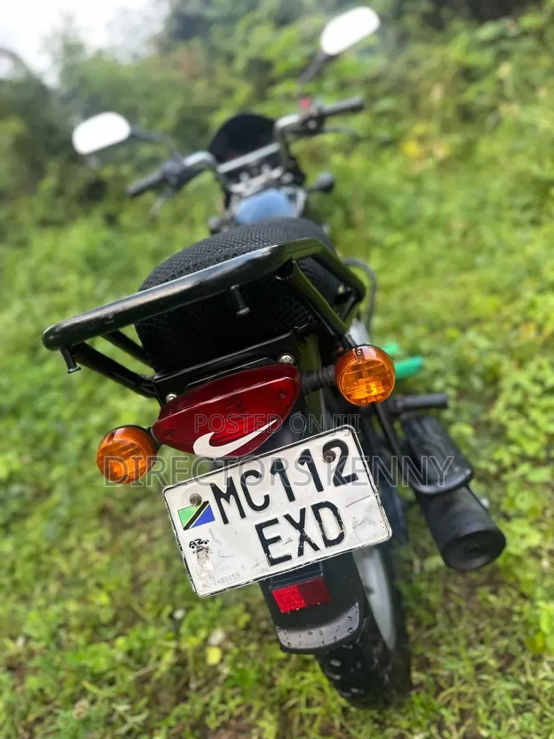 Bajaj Boxer 125 2025 Black