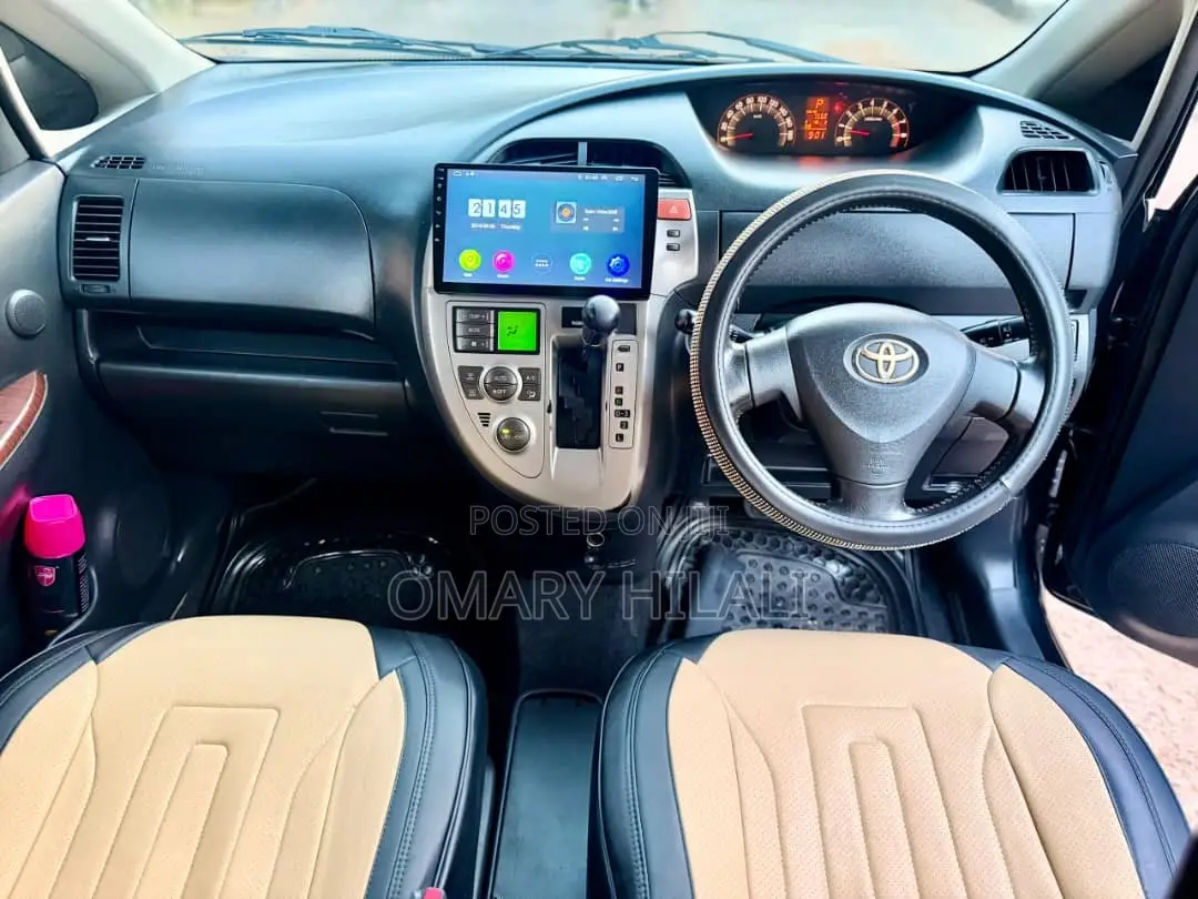 Toyota Ractis 2006 Black