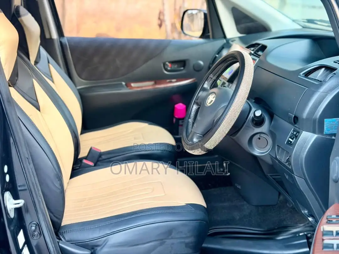 Toyota Ractis 2006 Black