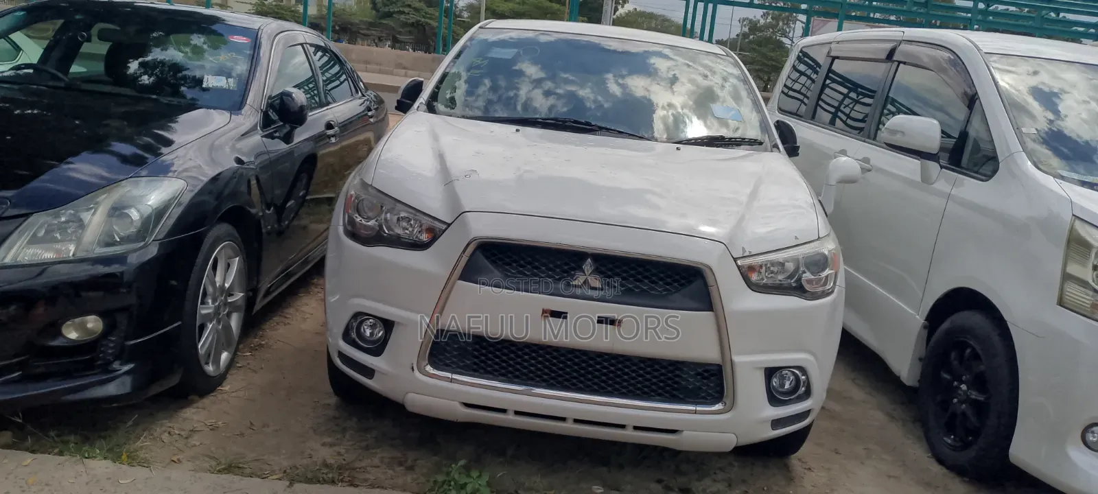 Mitsubishi RVR 2010 White