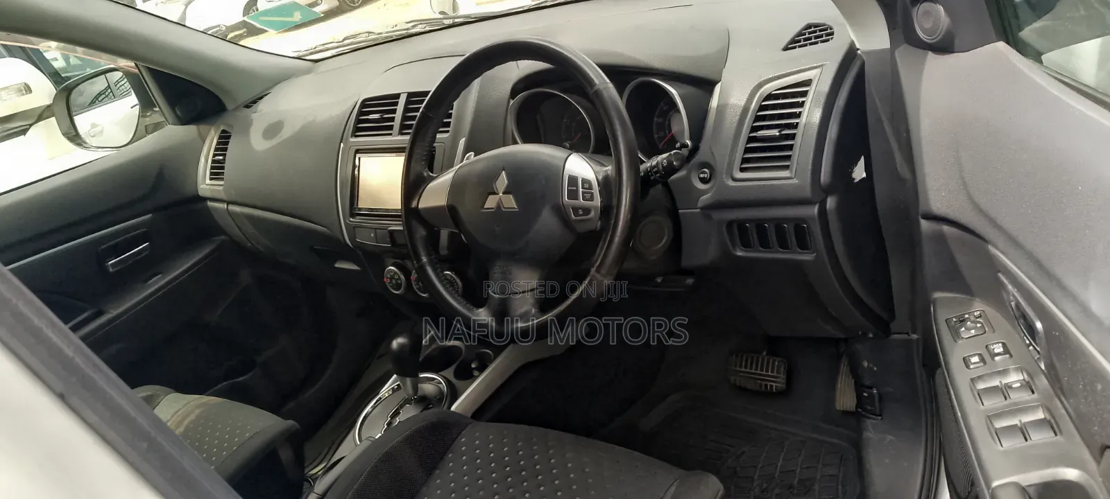 Mitsubishi RVR 2010 White