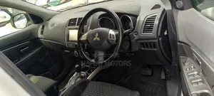 Mitsubishi RVR 2010 White