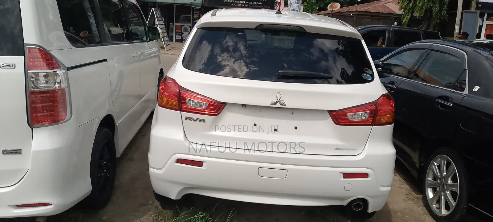 Mitsubishi RVR 2010 White