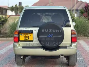 Suzuki Vitara 2006 Gold
