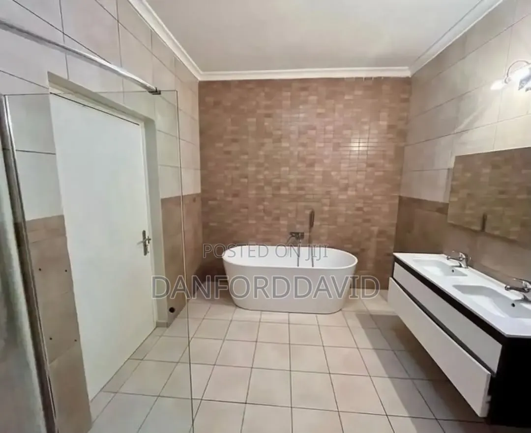 Furnished 6bdrm House in Kahwa Real Estste, Oyster Bay for rent