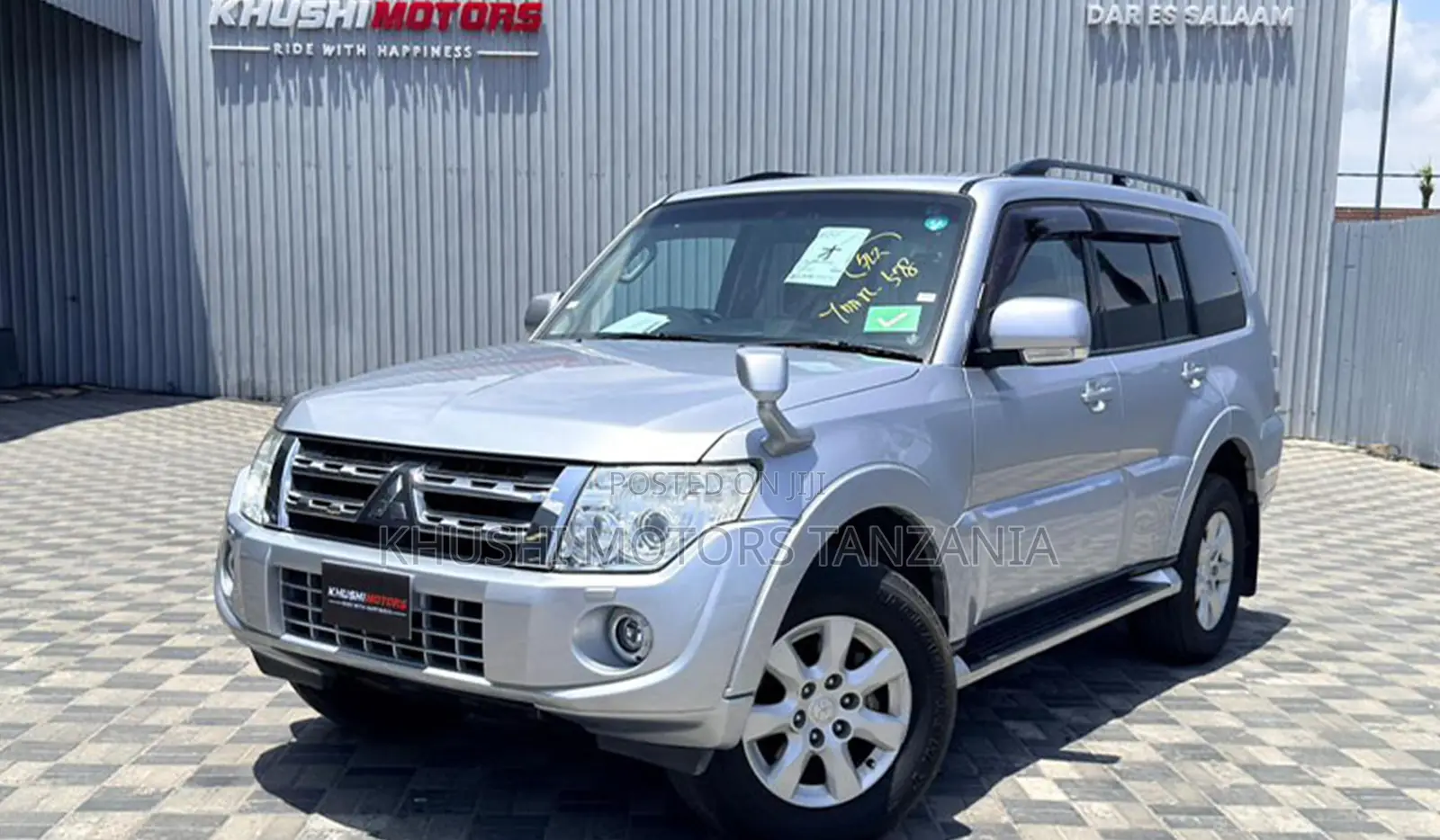Mitsubishi Pajero 2013 Silver