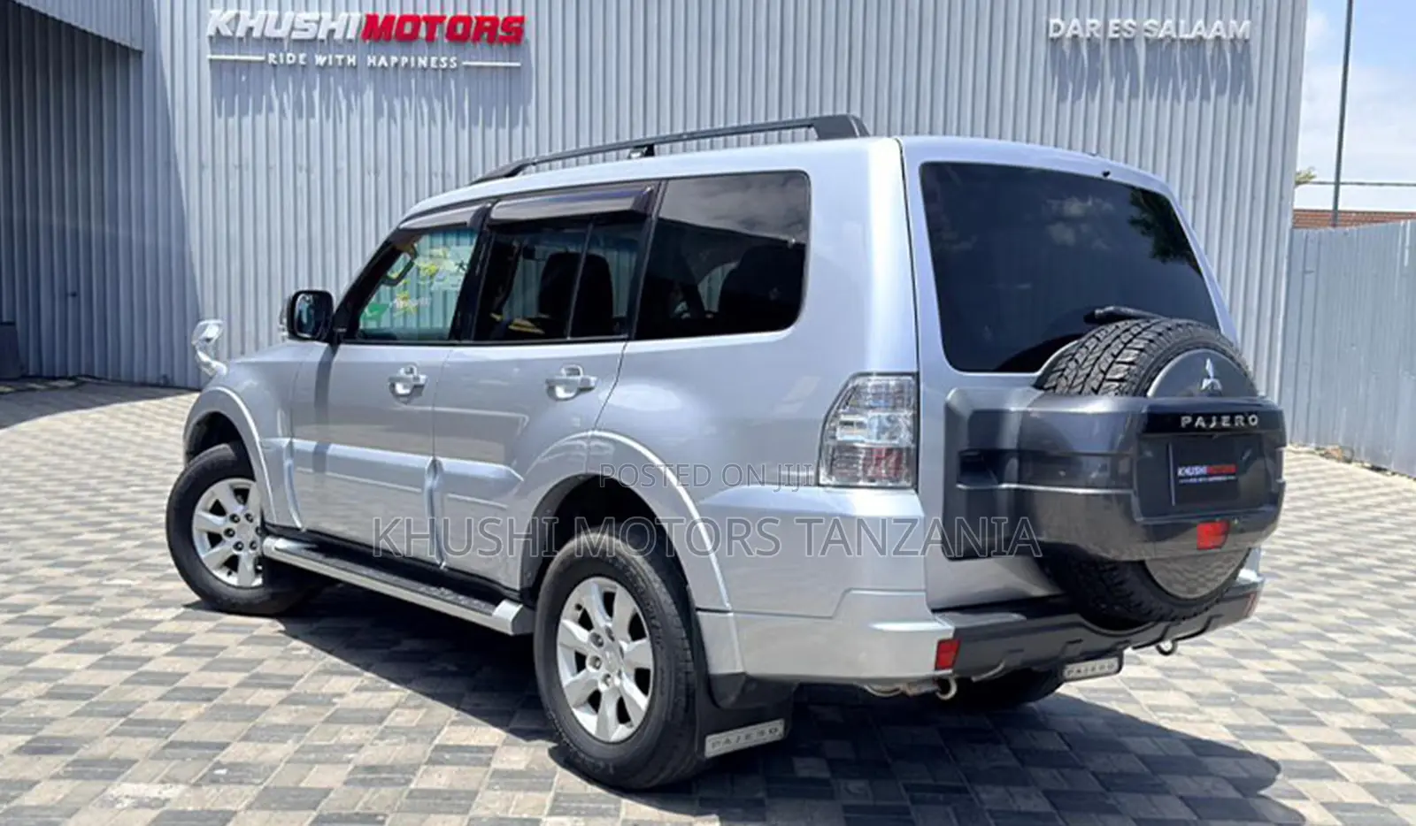 Mitsubishi Pajero 2013 Silver