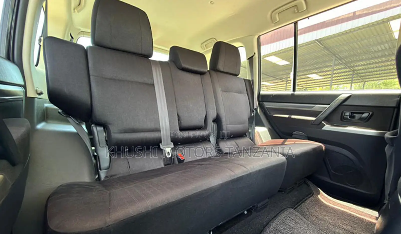 Mitsubishi Pajero 2013 Silver