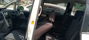 Toyota Noah 2010 White