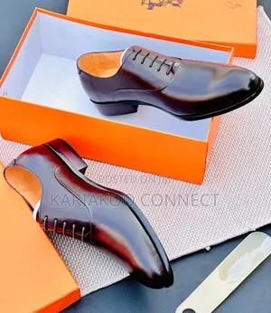 Viatu Vya Kiumbe, Poul Smith Brand